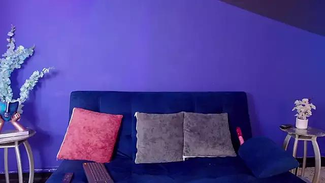 Nina_Rossetti from StripChat