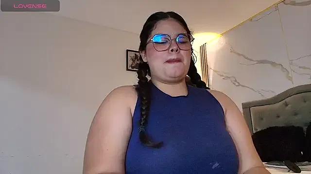 Nina_Rouge7 from StripChat