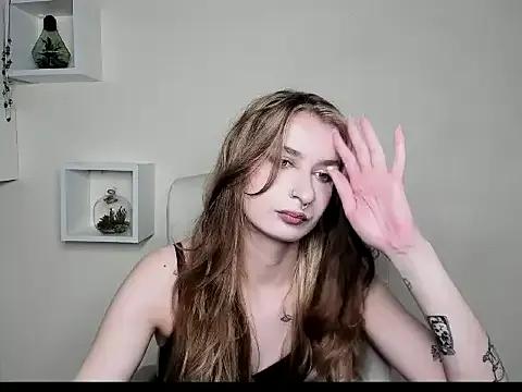 NinaBlond1 from StripChat