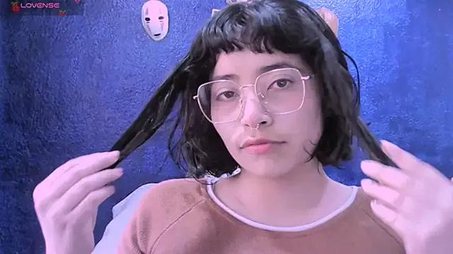 NinaYellow from StripChat