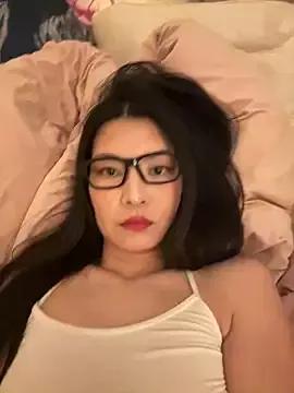 Ninazhang from StripChat