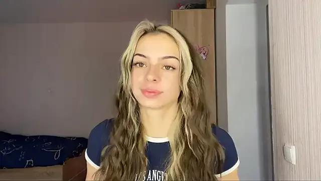 NKaaCroos from StripChat is Freechat