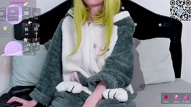 Noninha_ on StripChat 