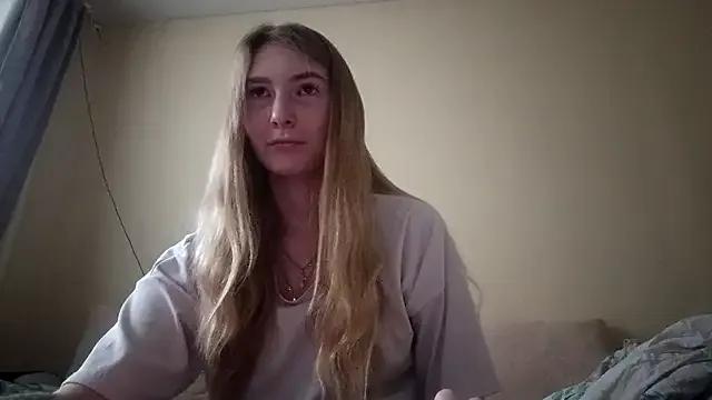 Nymera_flare from StripChat is Freechat