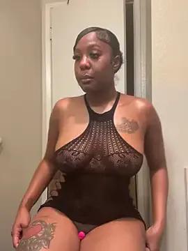 ObsessedWLyla from StripChat is Freechat