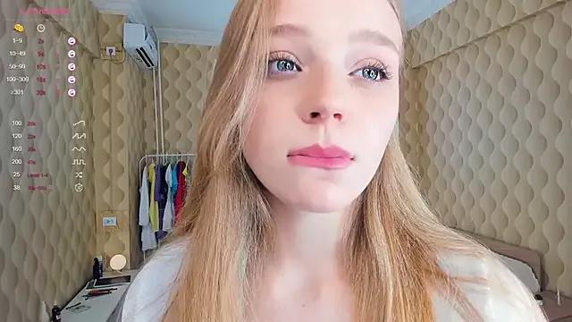 OdellaCaris from StripChat is Freechat
