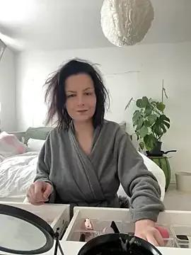 Off__Melonenmandy from StripChat