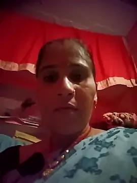 OliveGreen22 from StripChat is Freechat