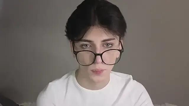 Oliver_star_boy_ from StripChat is Freechat