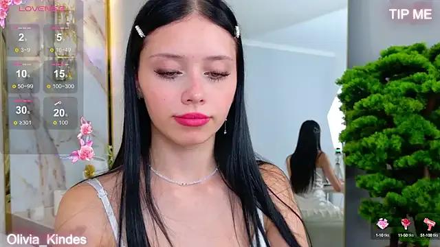 Olivia_Kindes from StripChat is Freechat