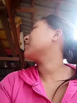 Olivia_pusy from StripChat is Freechat