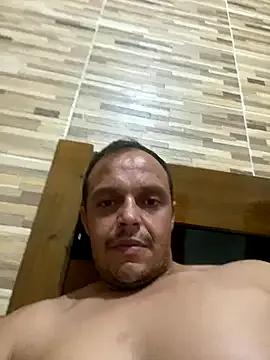 OrdinarioDom from StripChat is Freechat