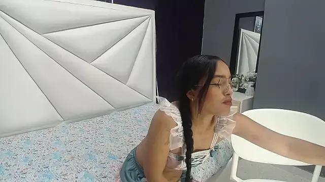 paula_zambrano7 from StripChat is Freechat