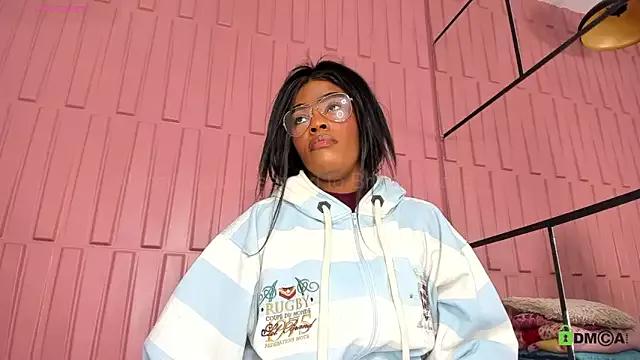 peachbrii from StripChat is Freechat