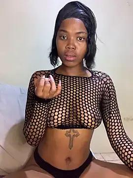 Pearl-Lissa from StripChat is Freechat