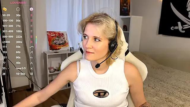 PearlineCallison from StripChat is Freechat