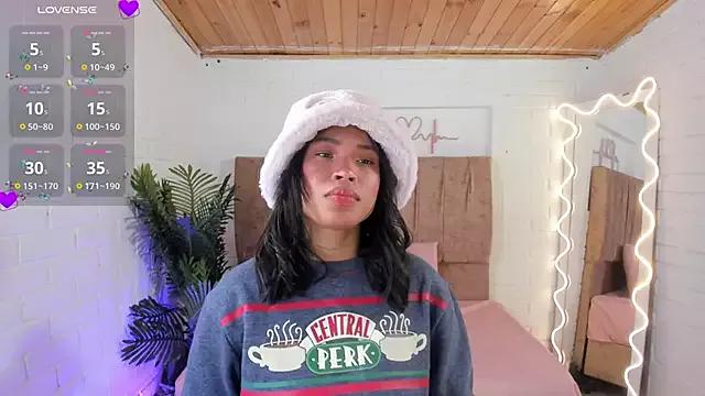 penelope_tay1 from StripChat is Freechat