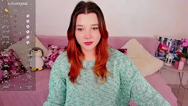 PenelopeOneGrey from StripChat is Freechat