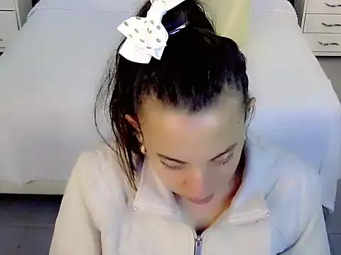 Perla_vonrose from StripChat is Freechat