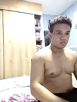 pervers_couplelatin from StripChat is Freechat