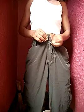 Petite_li from StripChat is Freechat