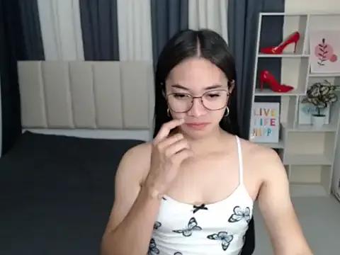 PetiteAsianMarian from StripChat is Freechat