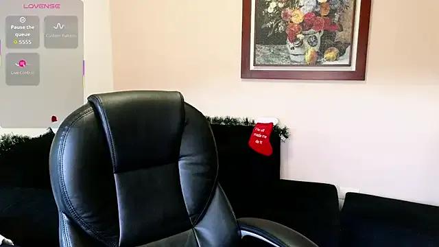 petitegigant33 from StripChat is Freechat