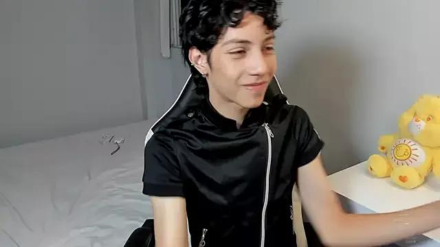 philipe_moonlight_ from StripChat is Freechat