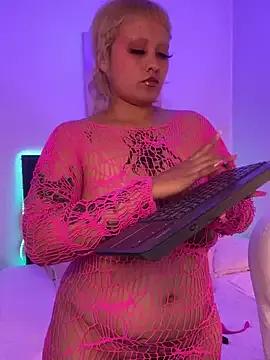 pink_maddy from StripChat is Freechat
