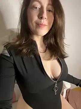 Polina-Fox from StripChat is Freechat