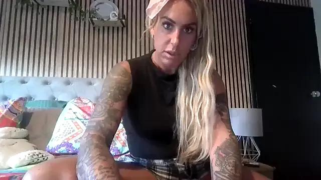 poppyinga1 from StripChat