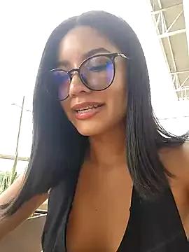 Pretty_roxxyy from StripChat is Freechat