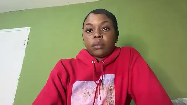 PrettyGirlMercedes from StripChat is Freechat