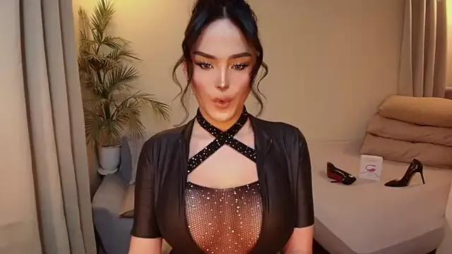 PRETTYWOMANxxxx from StripChat is Freechat