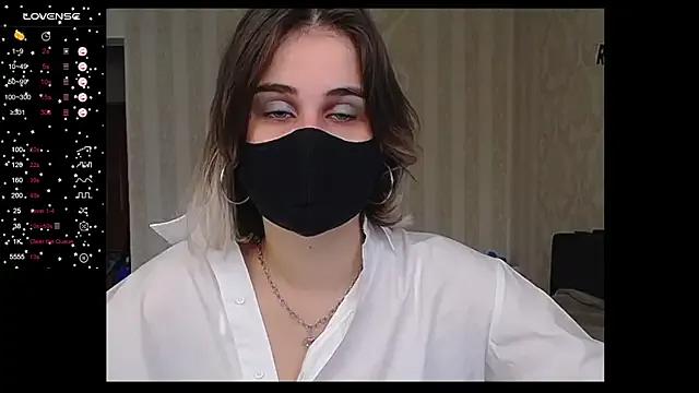 PureEyes from StripChat is Freechat