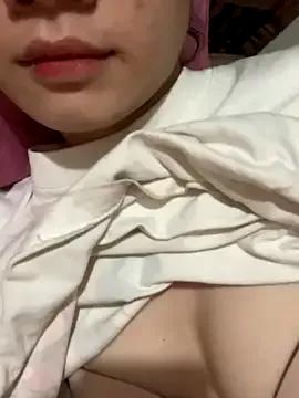 Q_Qia from StripChat