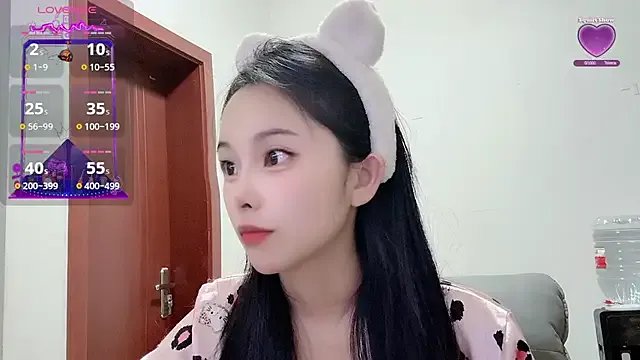 QQ88-99 on StripChat 