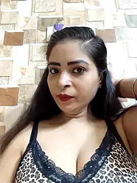 QUEEN-ADITI from StripChat is Freechat