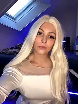 Queen-Rimi from StripChat