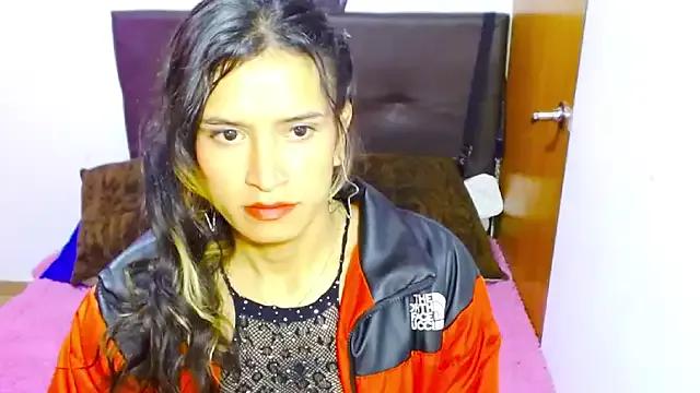 Queen_camila from StripChat