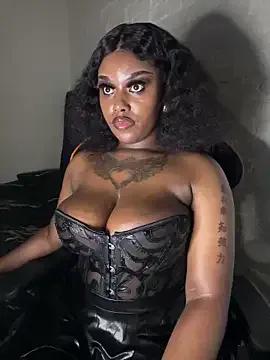 QUEEN_NOBUHLE_777 from StripChat is Freechat
