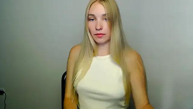 Queen_ofLove from StripChat