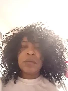 QueenDim3 from StripChat is Freechat