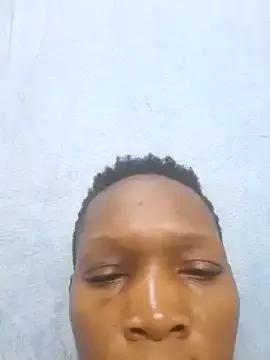 QueenDivaX from StripChat
