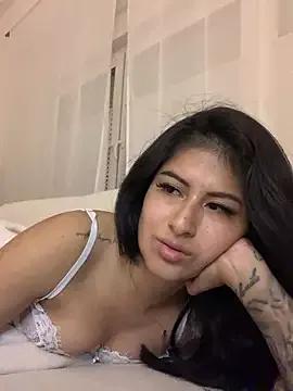 QueenFernanda from StripChat is Freechat