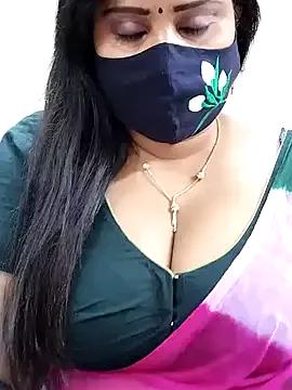 Queenflowerr from StripChat is Freechat