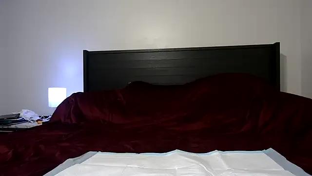 QueenLolaX from StripChat is Freechat