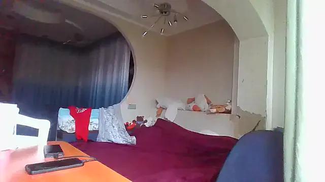 QueenMomyS from StripChat is Freechat