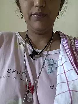 QueenSofia761 from StripChat is Freechat