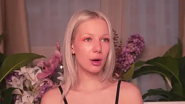 RanyThomson from StripChat is Freechat